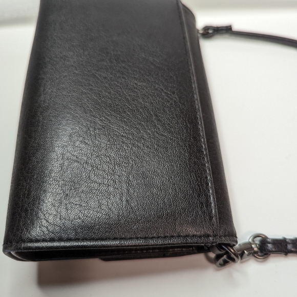 Matt & Nat Black Crossbody Purse - Picture 8 of 13